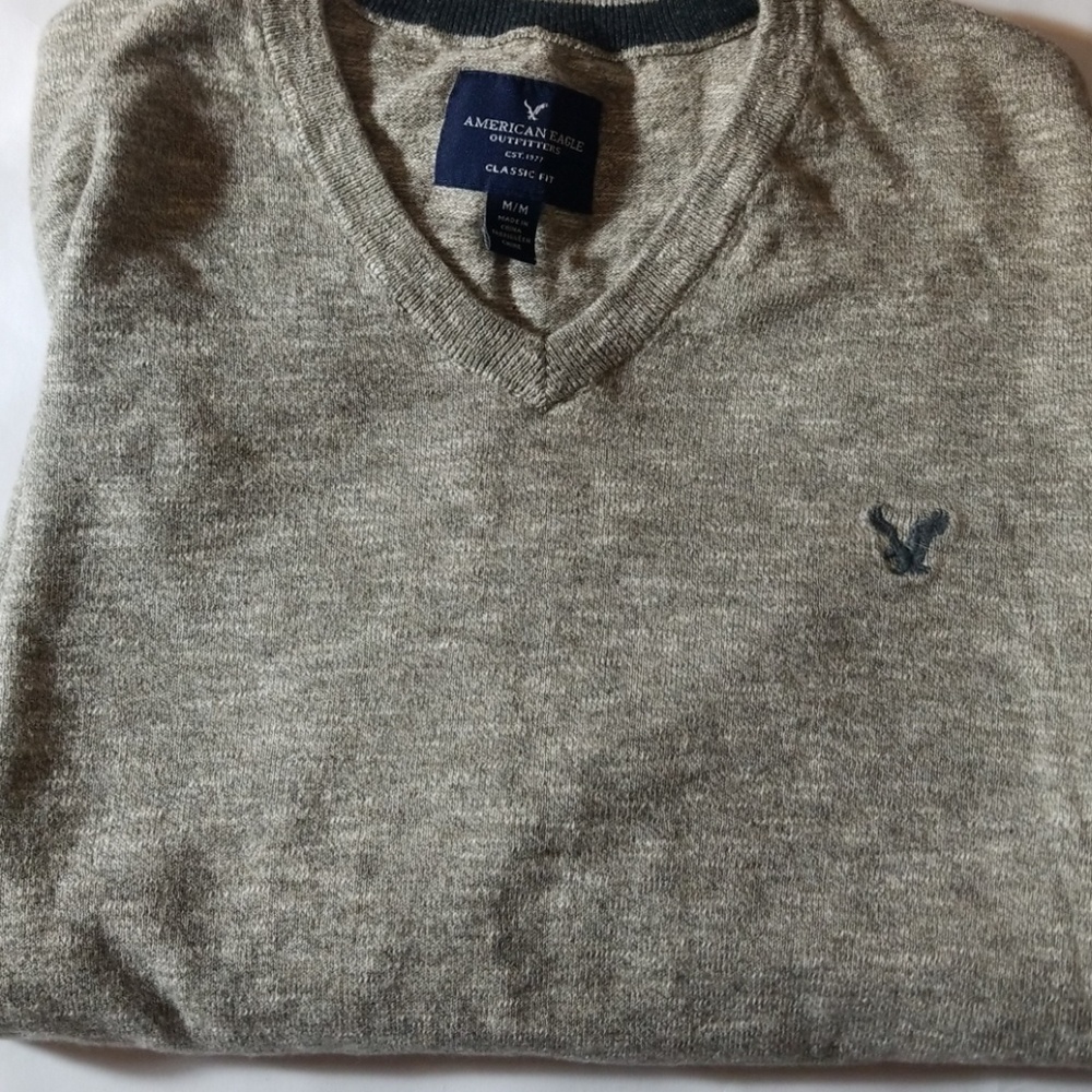 American Eagle sweater